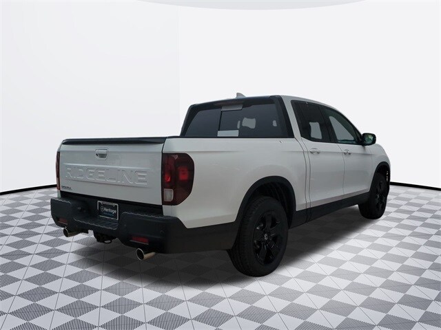 2025 Honda Ridgeline Black Edition photo 3