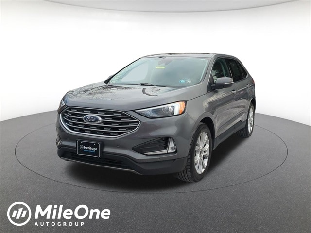 2024 Ford Edge Titanium's photo