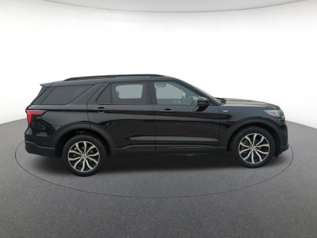 Used 2025 Ford Explorer ST-Line SUV