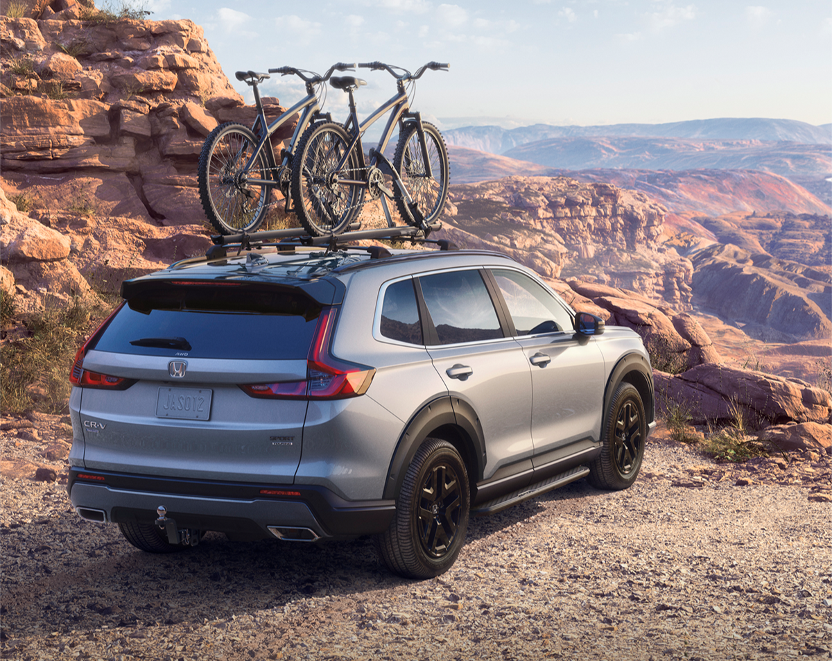 2024_Honda_CR-V_Sport_Touring_Hybrid_shown_with_Honda_Genuine_Accessories_CR-V_Hybrid_1200x1200.png