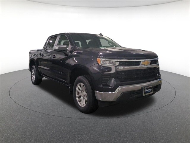 2022 Chevrolet Silverado 1500 LT photo 2
