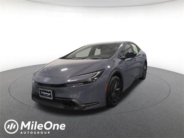 2024 Toyota Prius LE's photo