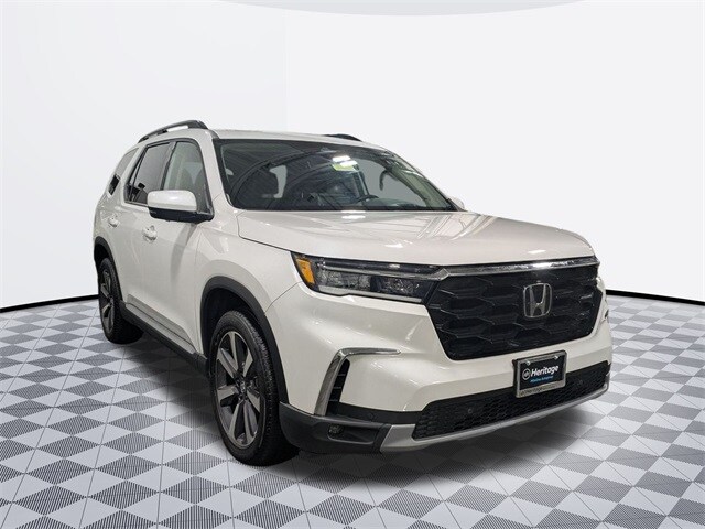 2023 Honda Pilot Elite photo 3
