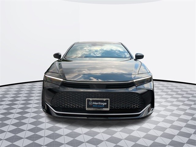 2025 Toyota Crown Limited photo 2