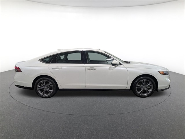 2023 Honda Accord Hybrid EX-L photo 4