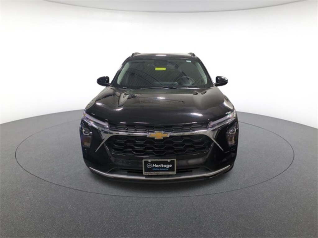 Used 2025 Chevrolet Trax LT SUV