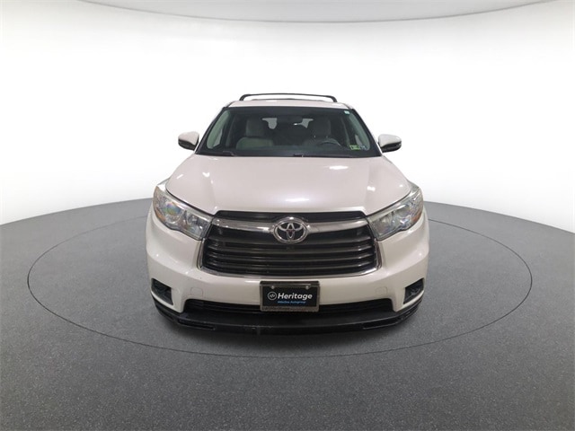 Used 2015 Toyota Highlander LE Plus with VIN 5TDBKRFH0FS088087 for sale in Westminster, MD