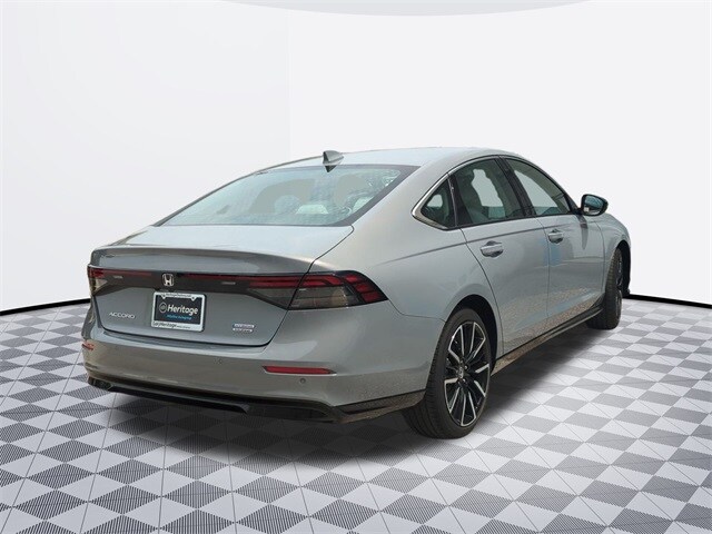 2025 Honda Accord Hybrid Touring photo 4