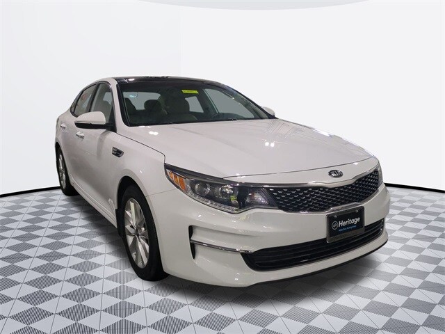2018 Kia Optima EX photo 3