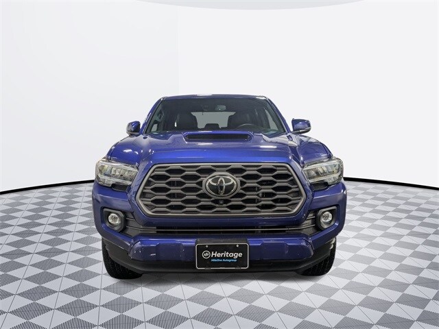2022 Toyota Tacoma TRD Sport photo 2