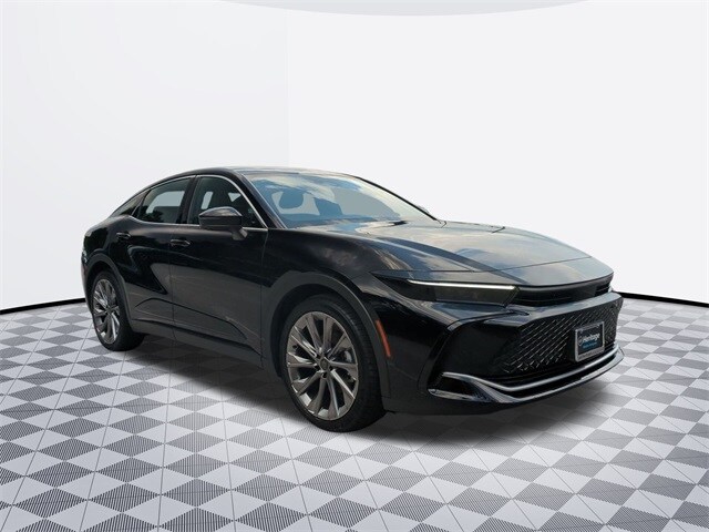 2025 Toyota Crown Limited photo 3