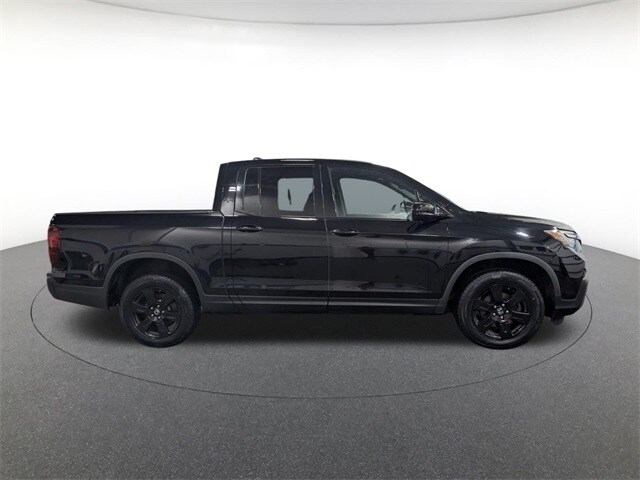 2018 Honda Ridgeline Black Edition photo 4