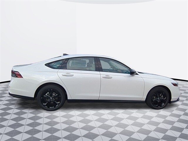 2025 Honda Accord SE photo 3