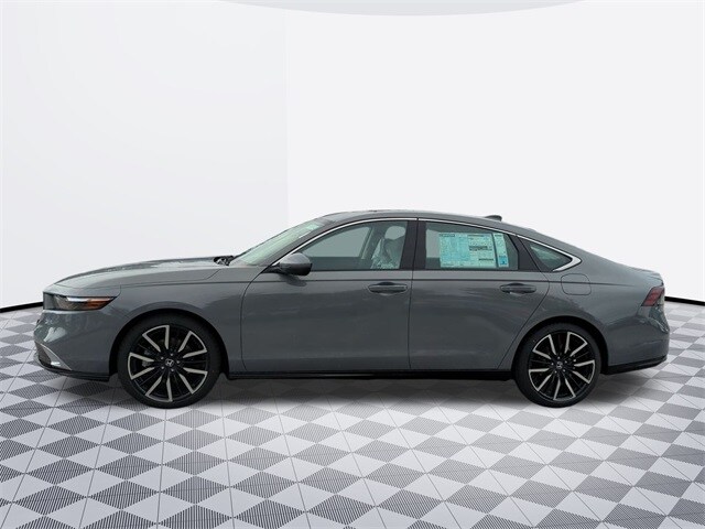 2025 Honda Accord Hybrid Touring photo 2