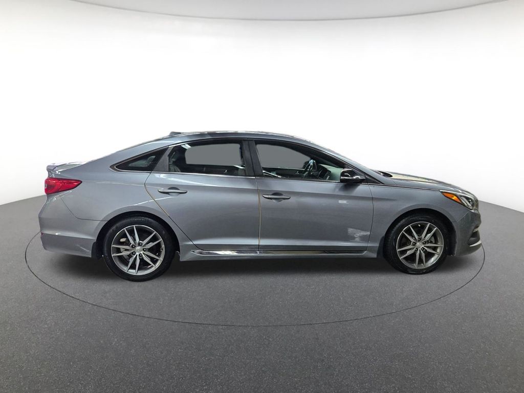 2017 Hyundai Sonata Sport 2.0T photo 4