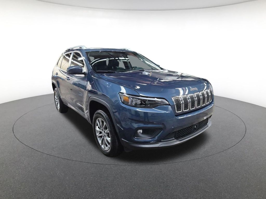 2021 Jeep Cherokee Latitude Lux photo 3