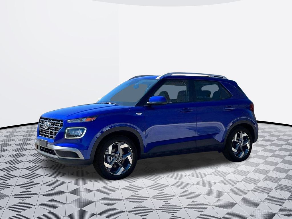 2025 Hyundai Venue Limited photo 2