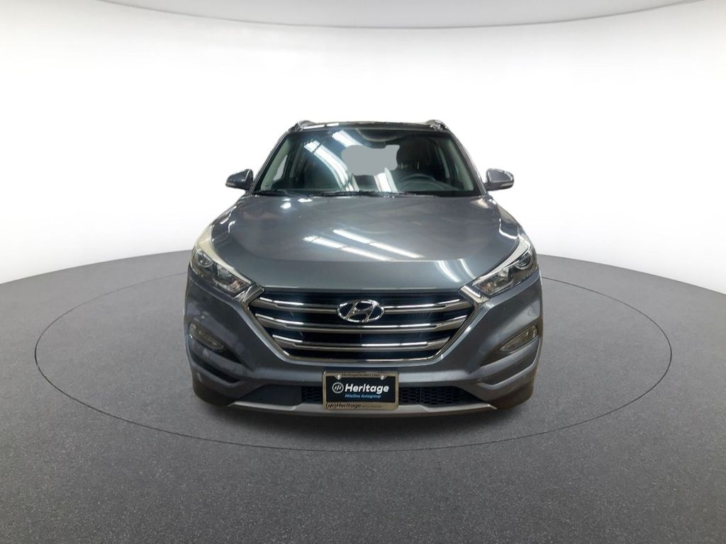2016 Hyundai Tucson Limited photo 2