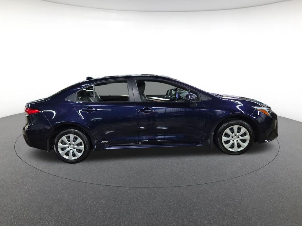 2024 Toyota Corolla Hybrid LE photo 4