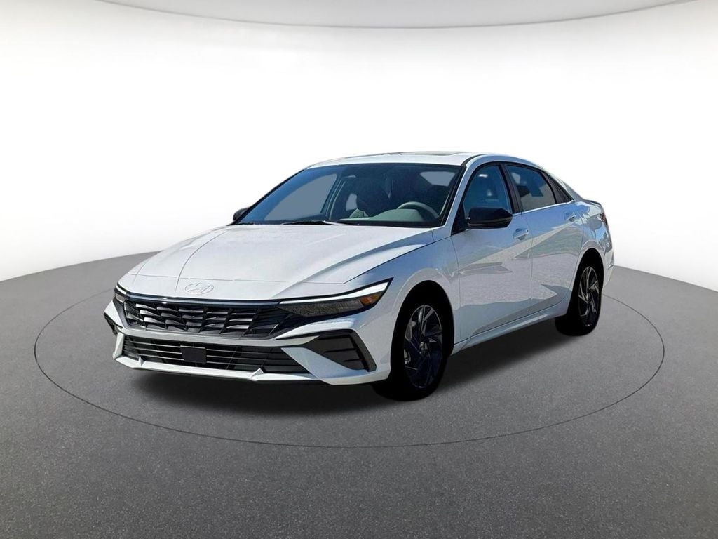 2026 Hyundai Elantra SEL's photo