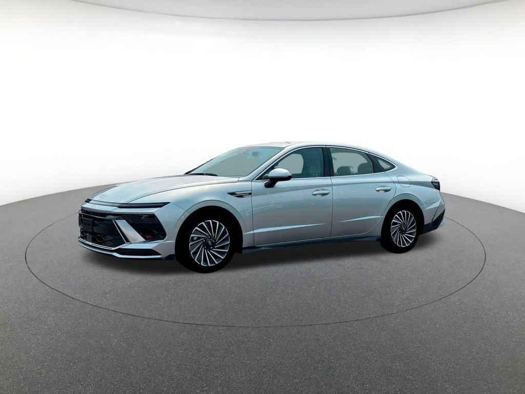 2025 Hyundai Sonata Hybrid SEL photo 2