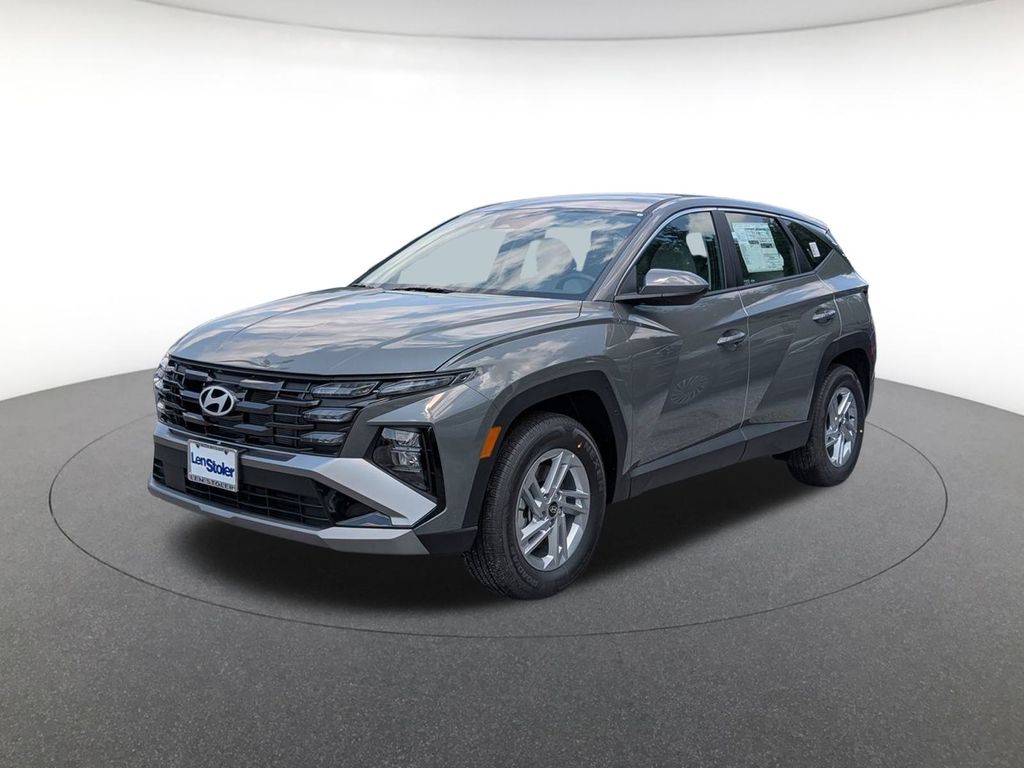 2025 Hyundai Tucson SE photo 2