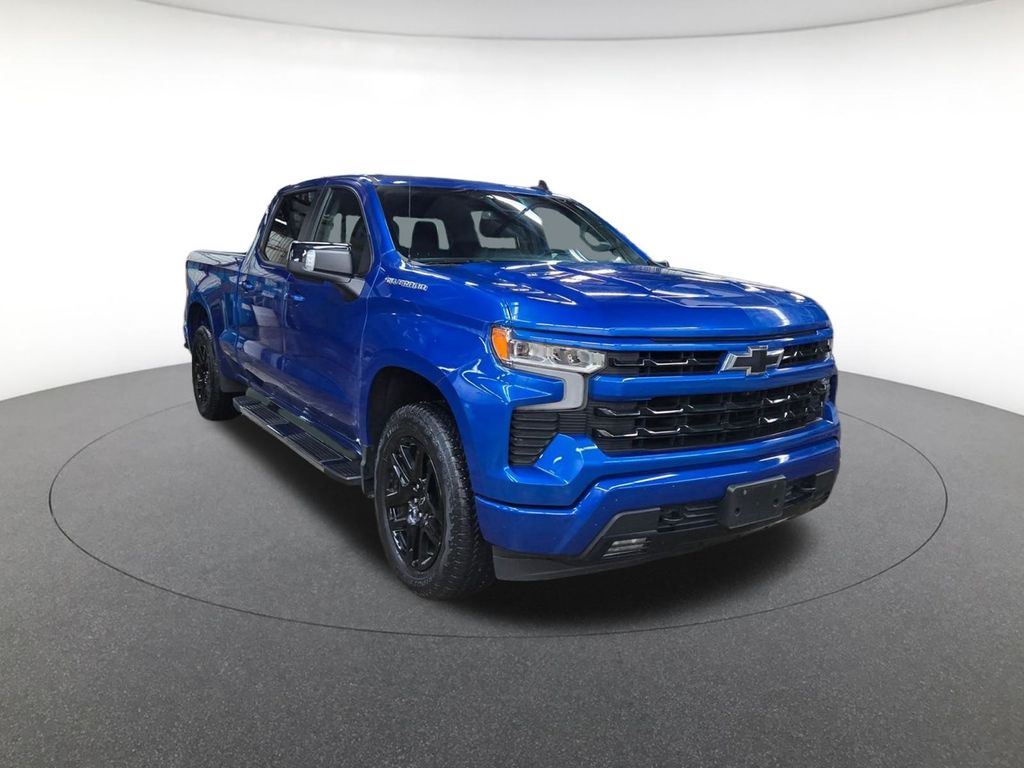 2022 Chevrolet Silverado 1500 RST photo 3
