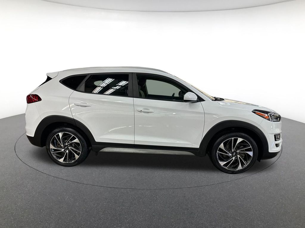 2019 Hyundai Tucson Sport photo 4
