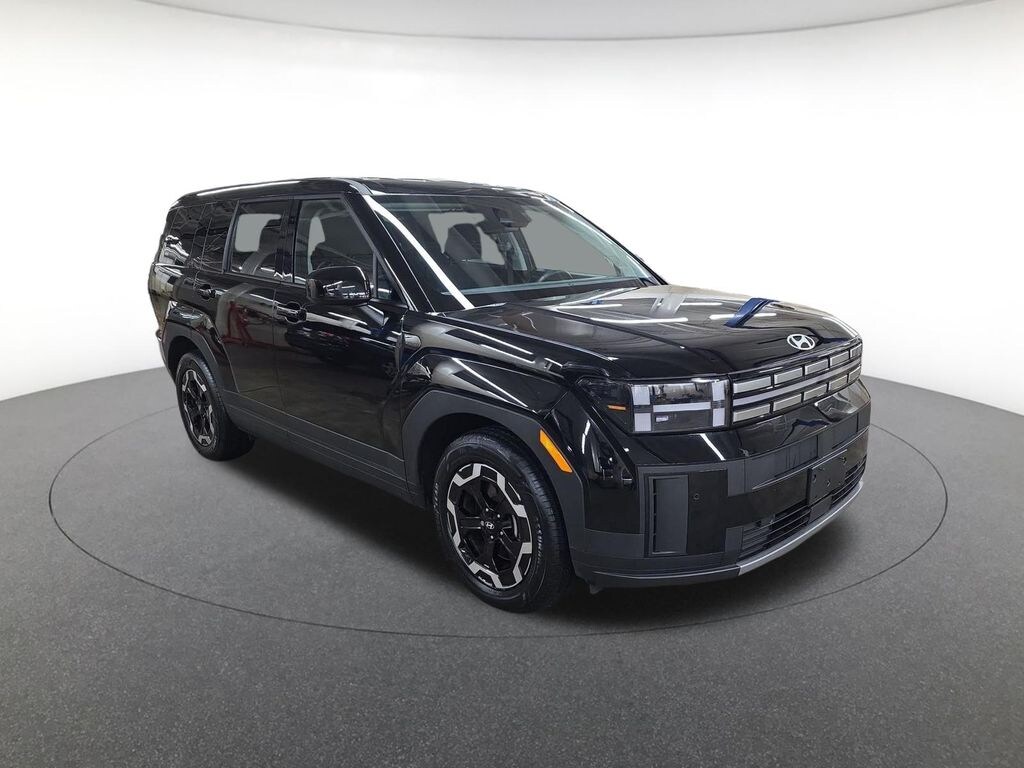 Used 2025 Hyundai Santa Fe SE SUV