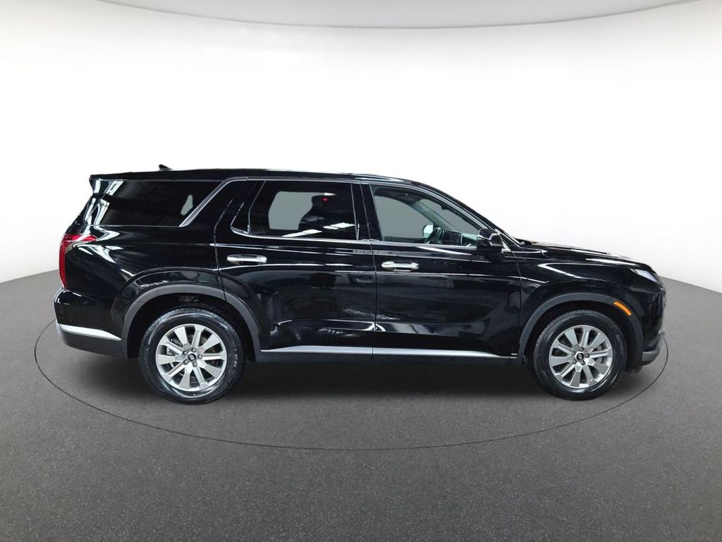 2023 Hyundai Palisade SE photo 3