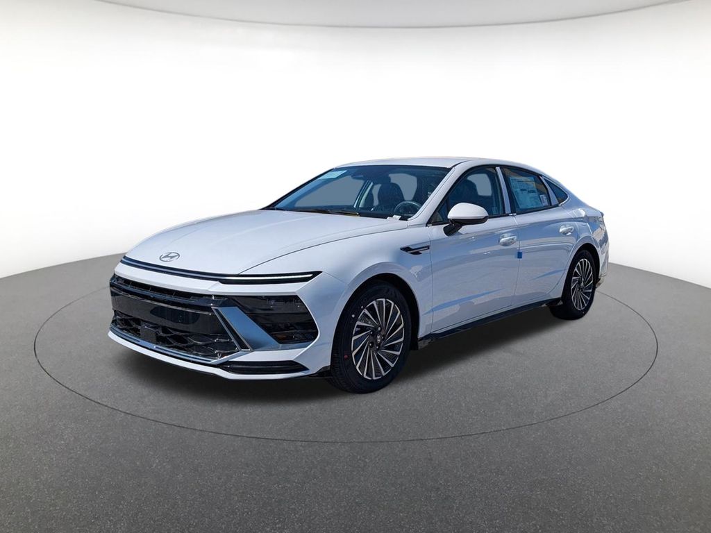 2025 Hyundai Sonata Hybrid SEL photo 2