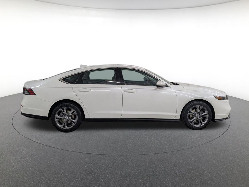 2023 Honda Accord EX photo 4