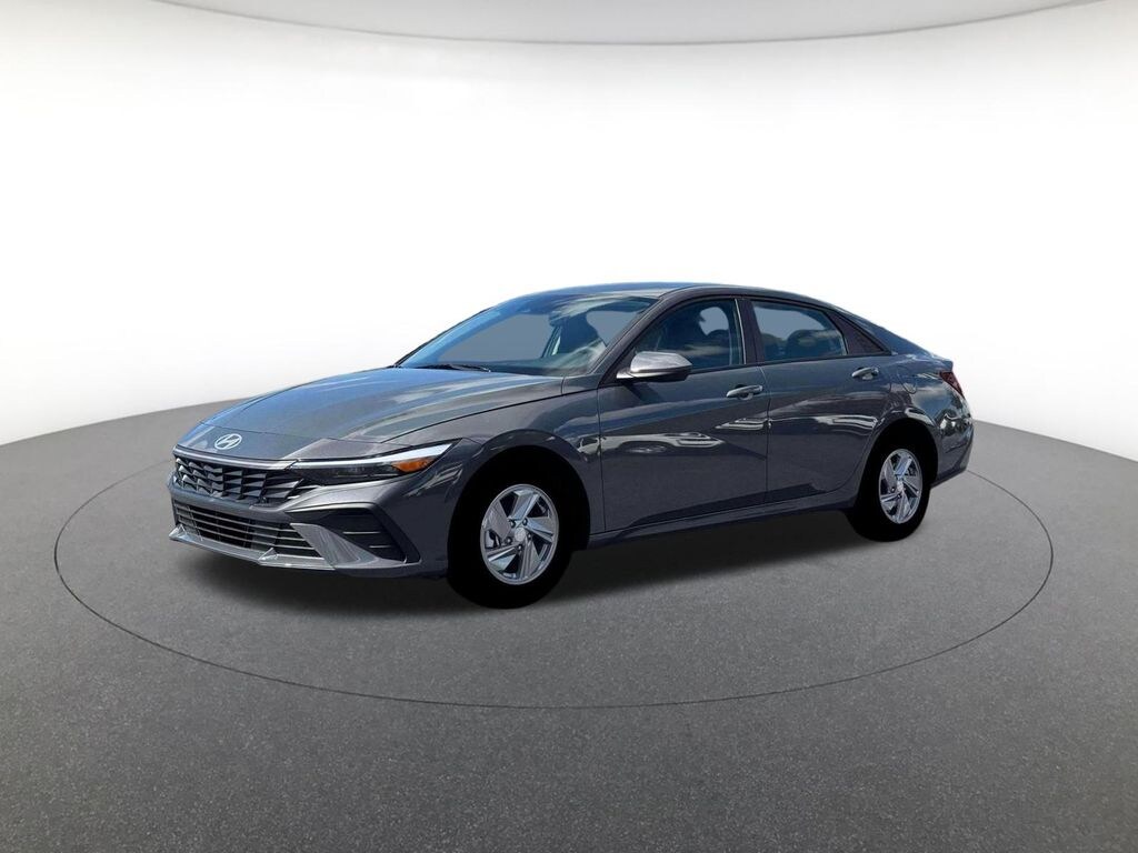 New 2026 Hyundai Elantra SE Sedan