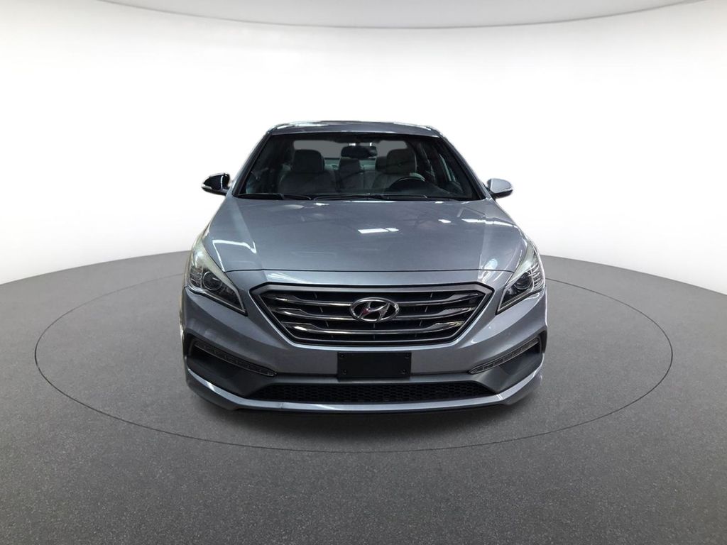 2017 Hyundai Sonata Sport 2.0T photo 2