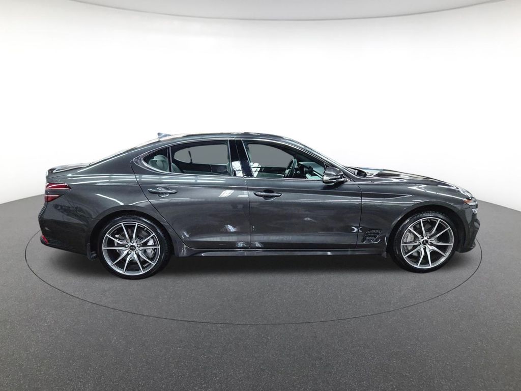2025 Genesis G70 2.5T photo 4