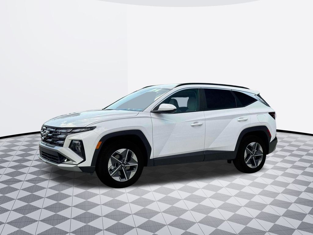 2025 Hyundai Tucson SEL photo 2