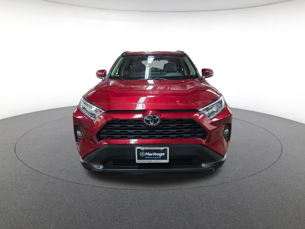 2021 Toyota RAV4 XLE Premium photo 2
