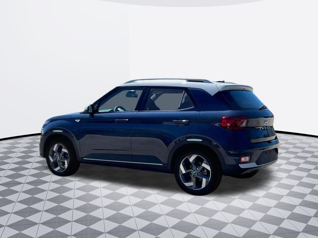2025 Hyundai Venue Limited photo 4