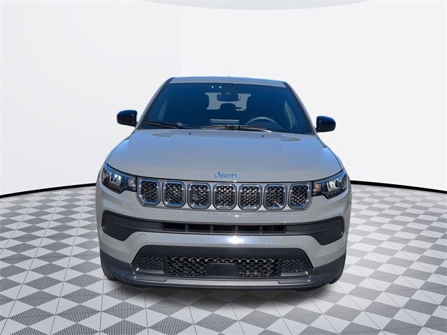 2023 Jeep Compass Sport photo 2
