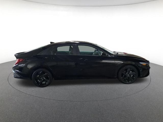 2026 Hyundai Elantra SEL Sport - Photo 9