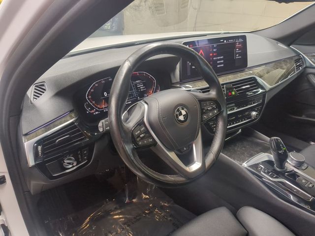 2021 BMW 5 Series 530i - Photo 11