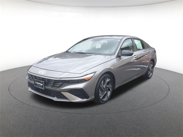 2025 Hyundai Elantra SEL's photo