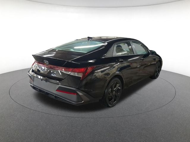 2026 Hyundai Elantra SEL Sport - Photo 11