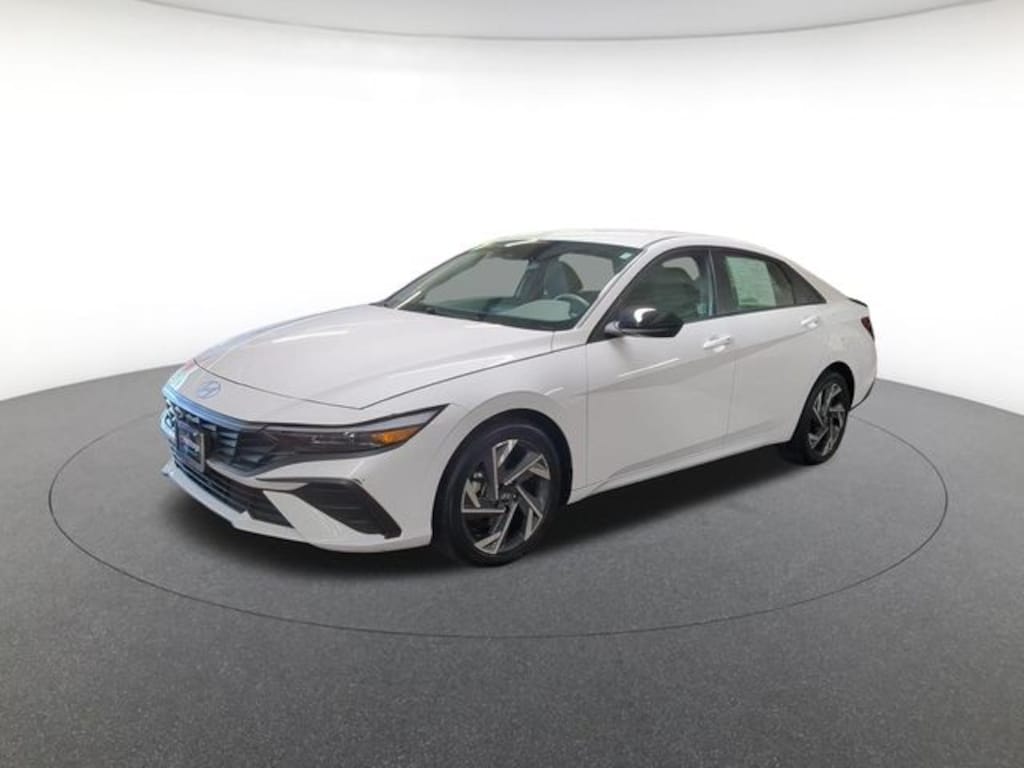 Used 2025 Hyundai Elantra SEL Sport Sedan