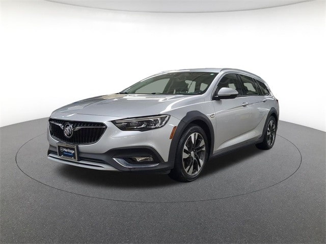 2018 Buick Regal TourX Essence's photo