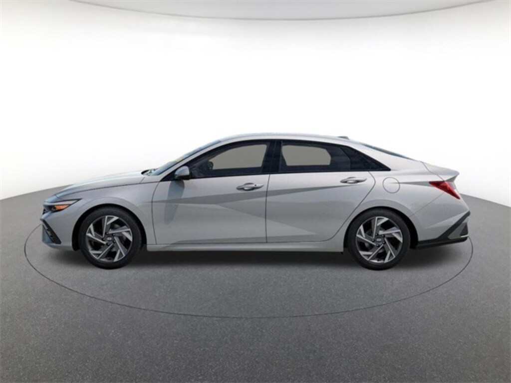 New 2025 Hyundai Elantra SEL Convenience Sedan