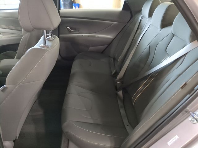 2026 Hyundai Elantra SEL Sport - Photo 10