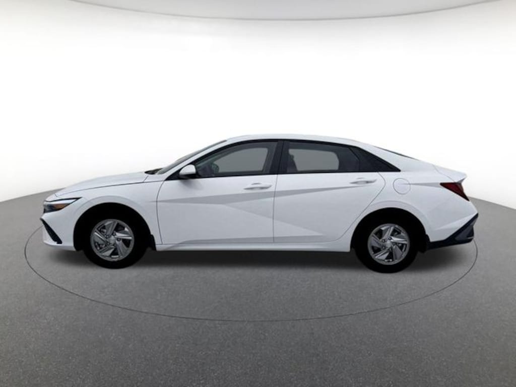 New 2026 Hyundai Elantra SE Sedan