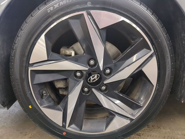 2022 Hyundai Elantra Limited - Photo 23