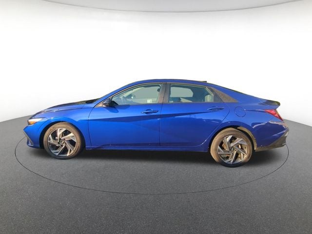 2025 Hyundai Elantra SEL - Photo 8